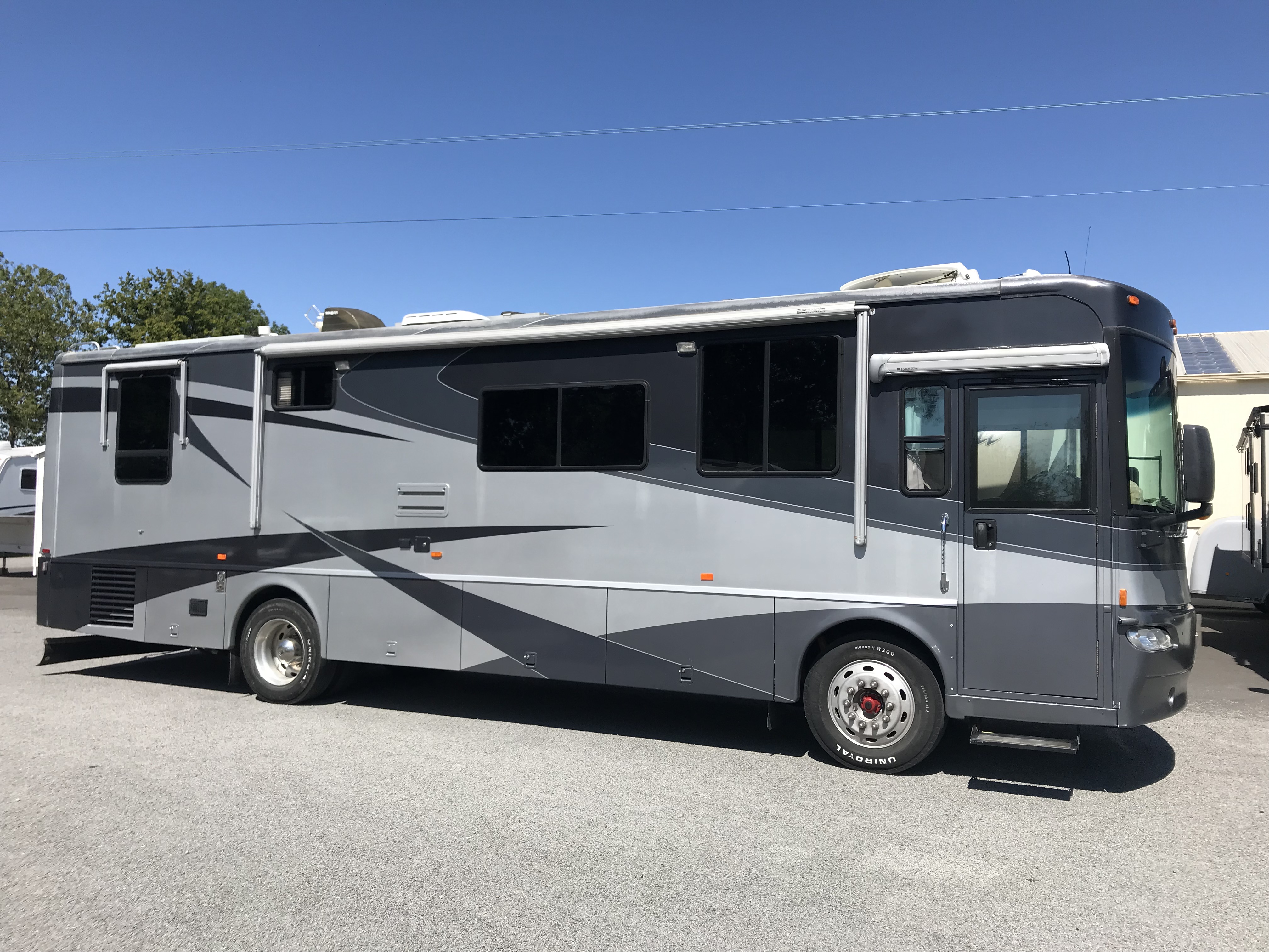 ITASCA MERIDIAN 34H 109000€ tarifs contactez nous CAMPING