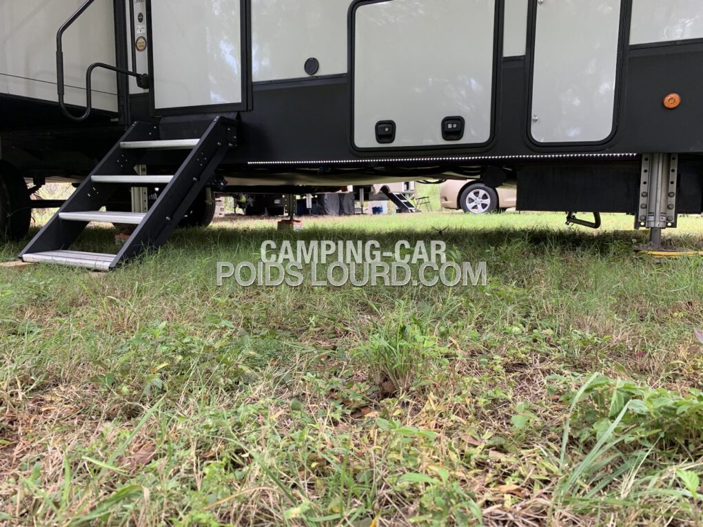 FIFTH WHEEL TOY HAULER 2022 CAMPING CAR POIDS LOURD